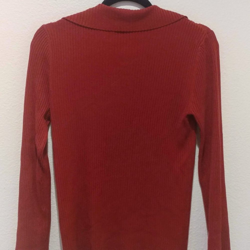 Red Sweater - Picture 4 of 4